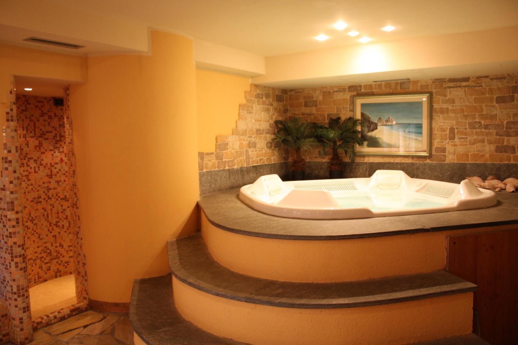 Le Rocher Hotel シャンポルク エクステリア 写真
